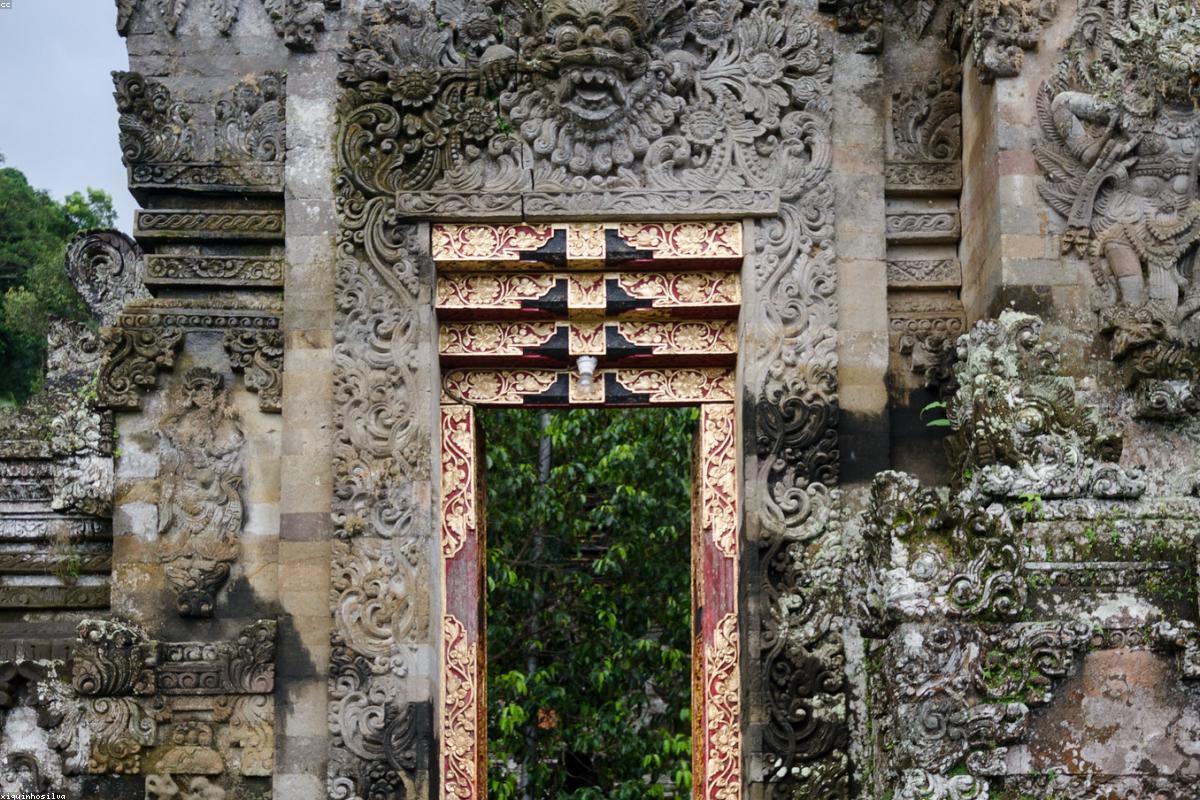Indonesian Bali terraces and the Tan Nihi Temple in the morning light