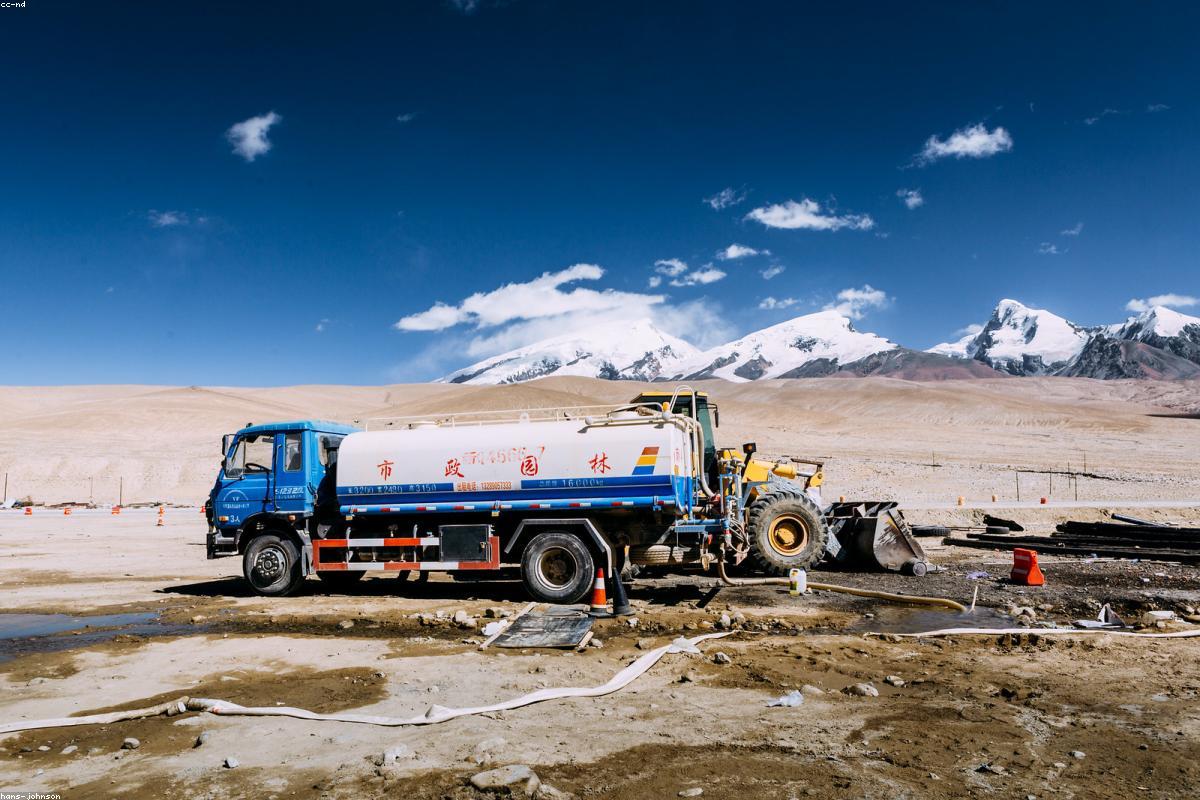 Daocheng Yading Snow Mountain, Haizi, and Golden Meadow