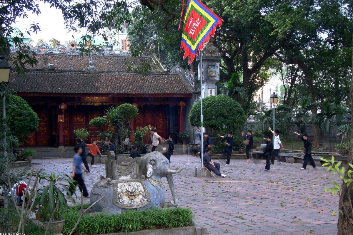 The mountain gate of Shaolin Temple and the pagoda forest