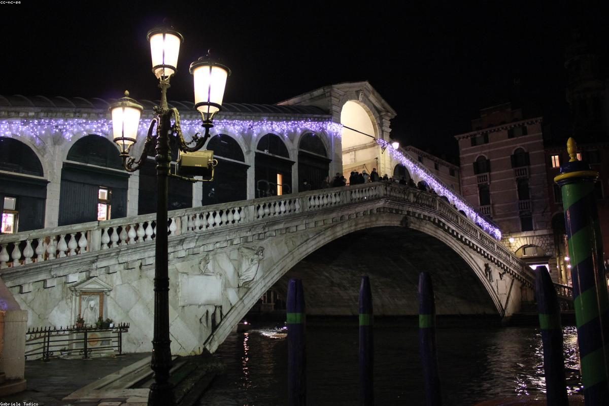 Venice In-Depth Travel Guide: Bridges and Alleys + FAQ