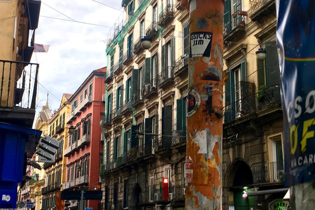 Naples In-Depth Travel Guide: Bay and Fort Activities + FAQ