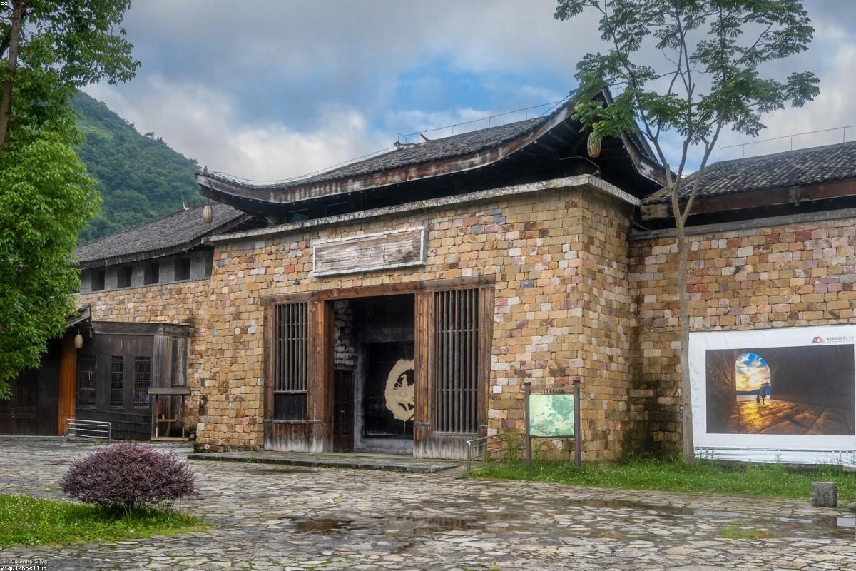遵义深度旅行全攻略：楼与洞玩法+FAQ