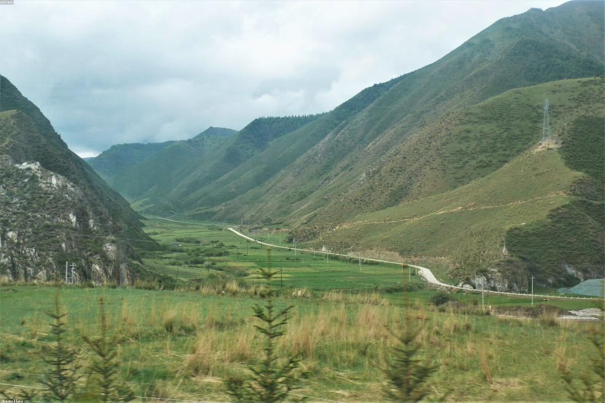 Xiahe In-Depth Travel Complete Guide: Golden Summit and Alley Activities + FAQ