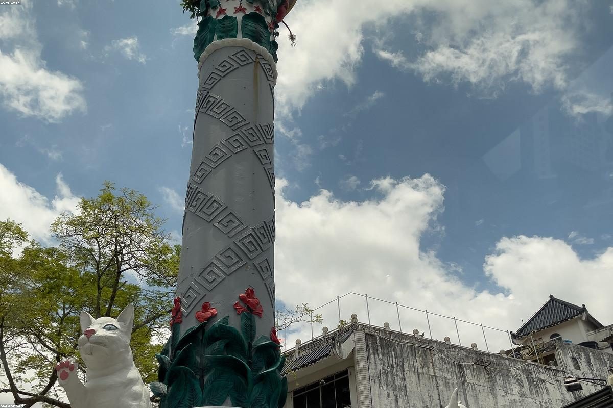 Complete Guide to Deep Travel in Kuching: Cats and Forests + FAQ