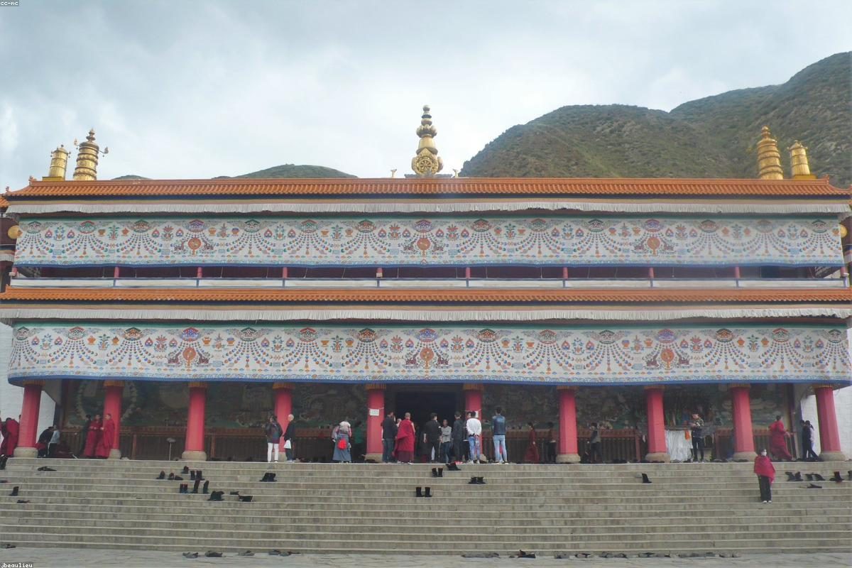 Xiahe In-Depth Travel Complete Guide: Golden Summit and Alley Activities + FAQ