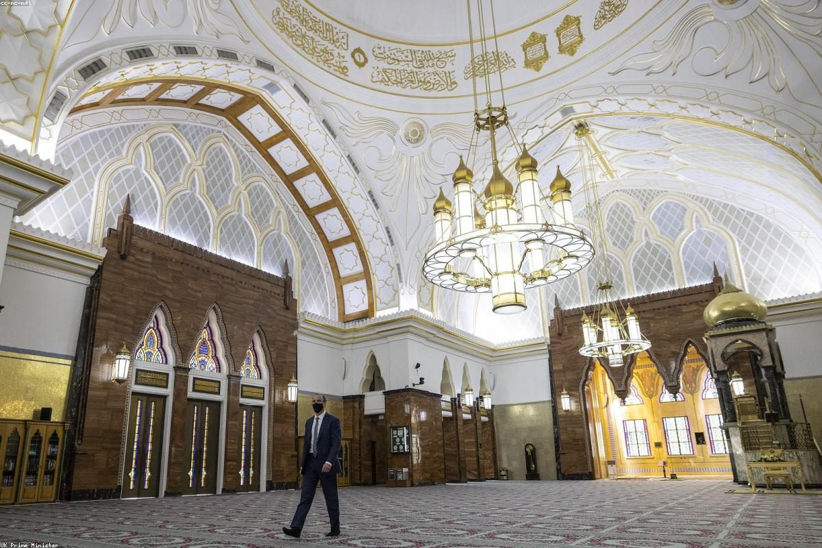 Bandar Seri Begawan In-depth Travel Guide: Villages and Palaces + FAQ