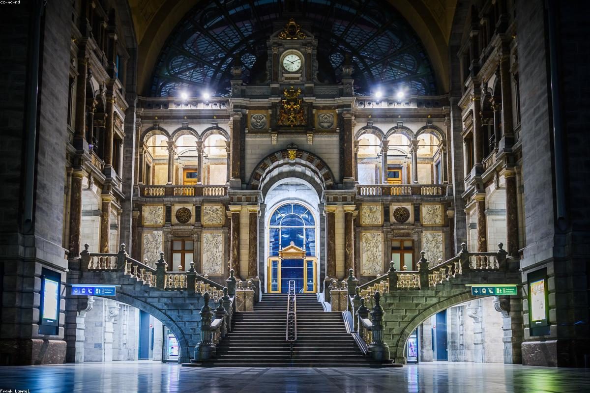 Antwerp In-Depth Travel Guide: River and Art Activities + FAQ