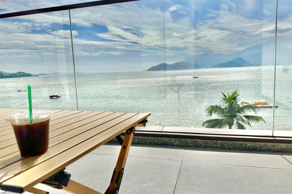 Sanya In-depth Travel Guide: Sea and Beach Activities + FAQ