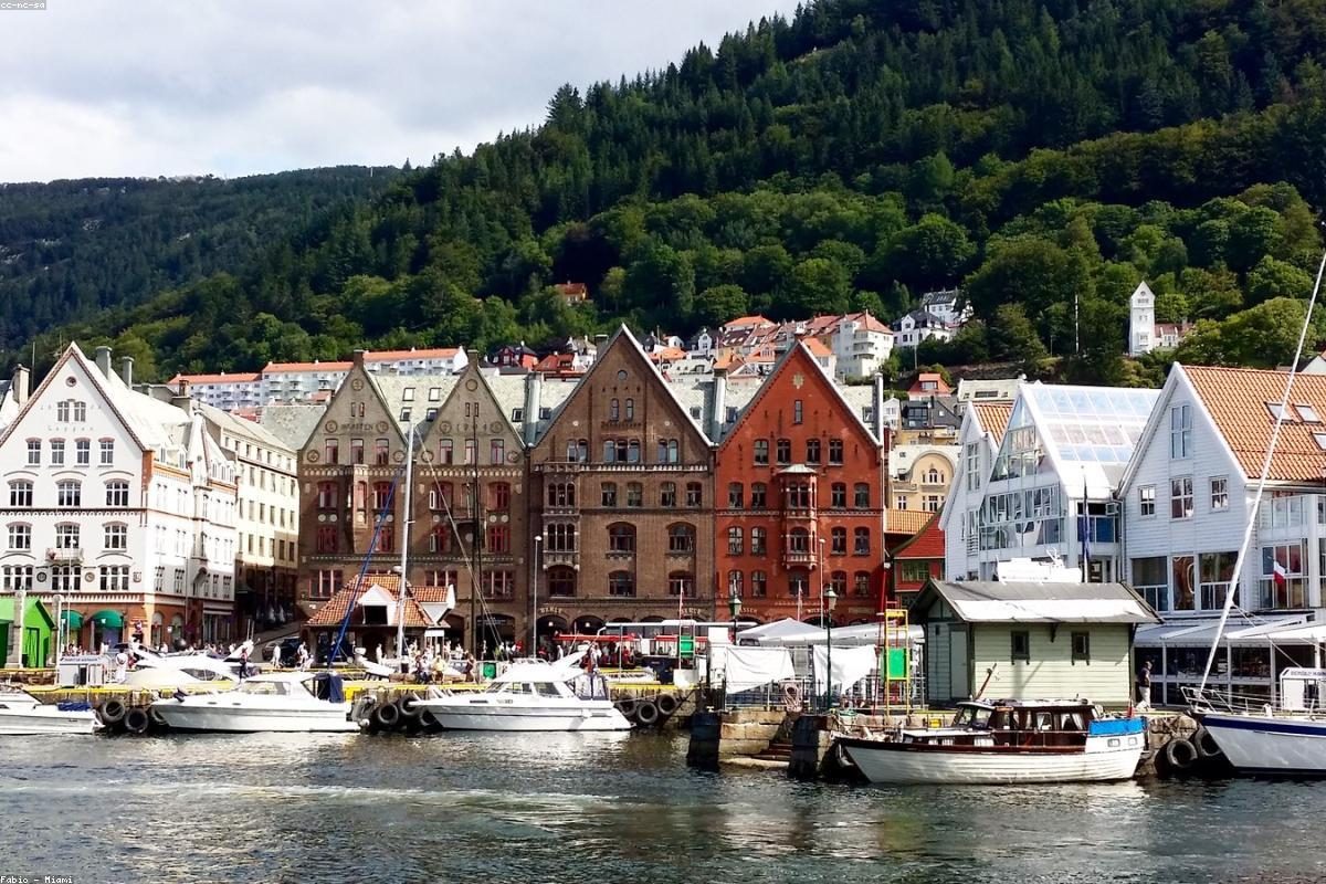 Complete Guide to In-Depth Travel in Bergen: Mountains and Fish + FAQ