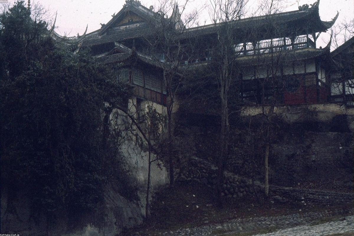 巴中深度旅行全攻略：山与窟玩法+FAQ