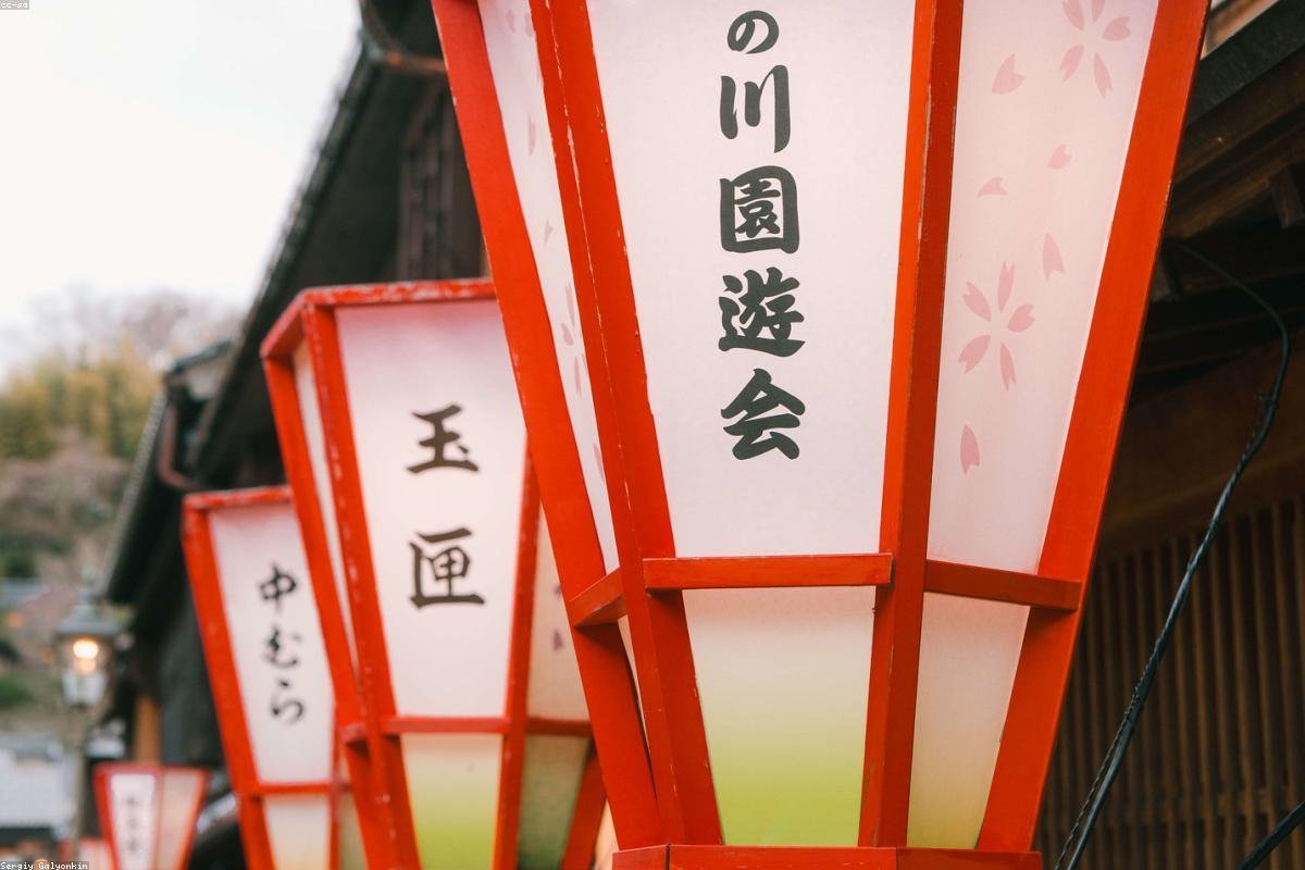 Sunlight at the Tōshō Palace