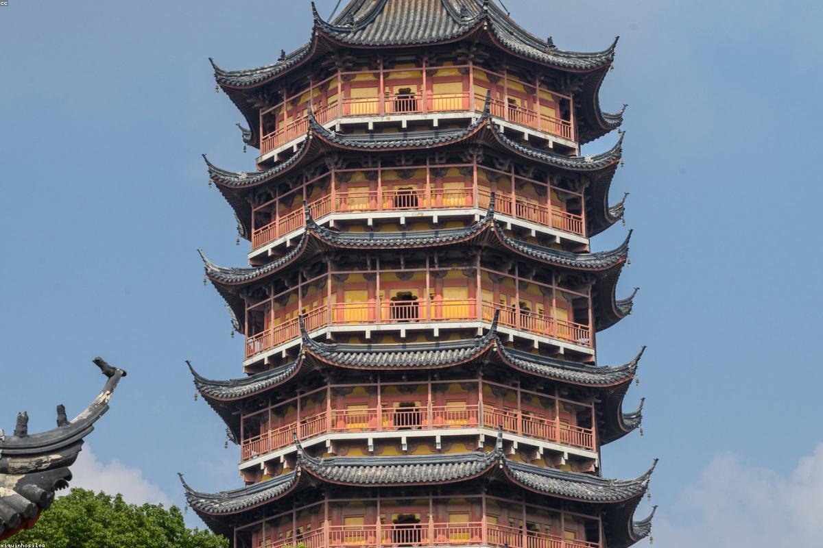 西安古城墙与钟楼夜景