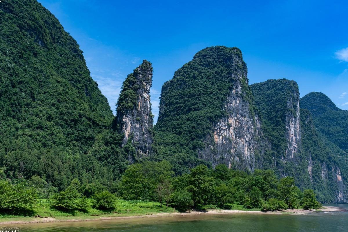 Guilin In-Depth Travel Guide: Li River and Elephant Trunk Activities + FAQ